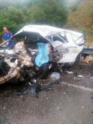 Isparta-Konya karayolu üzerinde 2 aracın çarpışması sonucu meydana gelen kazada ilk belirlemelere göre 3 kişi öldü, 1 kişi yaralandı.