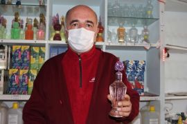 Isparta’da pandeminin başında patlama yapan kolonya satışlarında düşüş yaşanıyor
